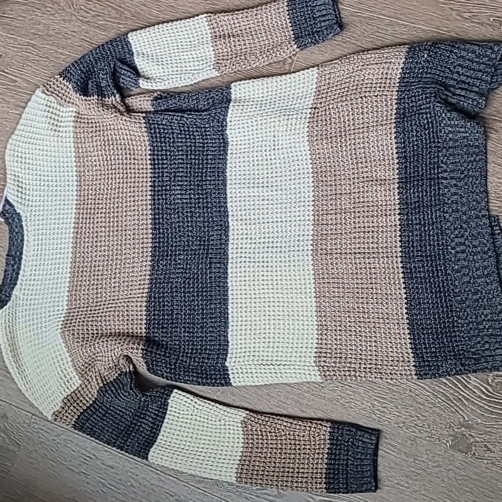 Cardigan - Picture 3 of 3